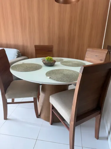 MESA LACA BRANCA 1,20 C/ 4 cadeiras