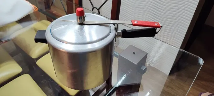 Panela de pressão Clock 7 litros, perfeito estado!