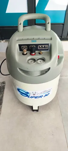 compressor de ar odontológico 50L isento de oléo.