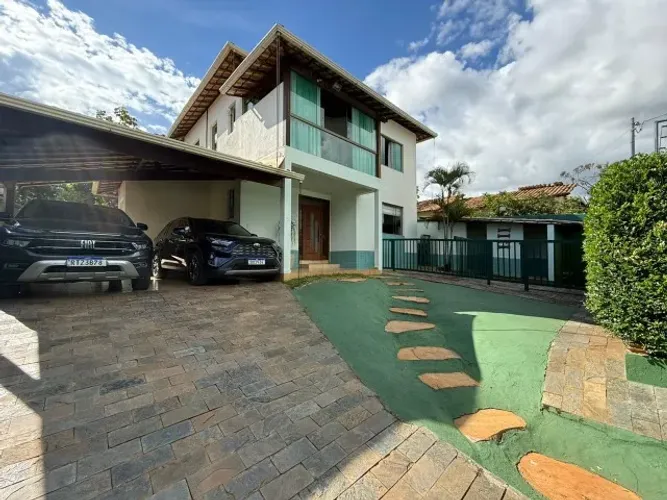 Excelente casa com 3 quartos em ponto estratégico no Lundceia - Oportunidade