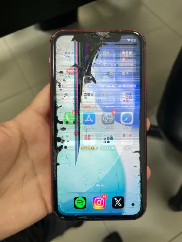 iphone 11 tela danificada