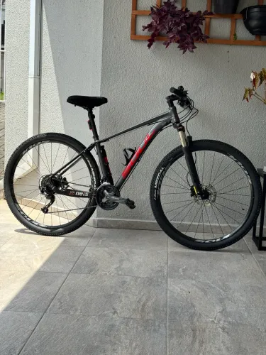 Bicicleta Soul SL 229 Aro 29 - Shimano Altus 27v - Tam M (Muito pouco rodada)