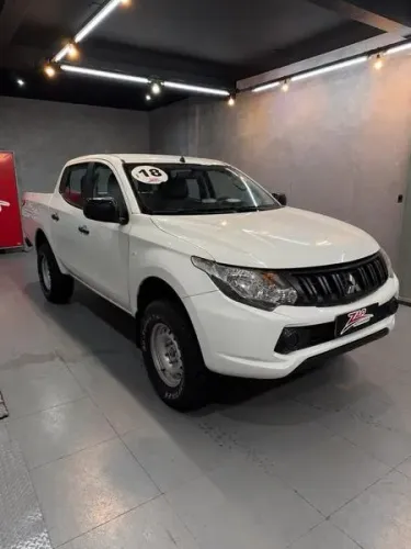 Mitsubishi L200 2.4 16V Turbo Diesel Sport GL CD 4P 4X4 Manual 2018