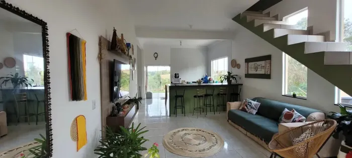 Chácara em condomínio/ 994 m²/ 7 Dorm./ Campo de futebol/ Araçoiaba da Serra