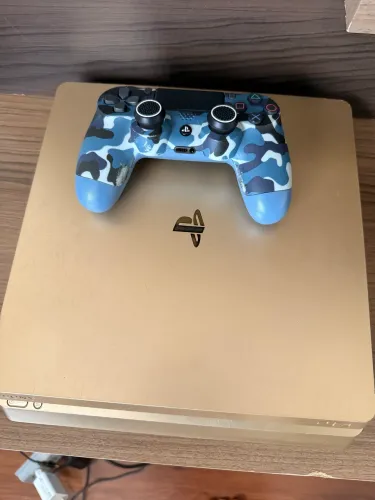 Ps4 slim gold edition