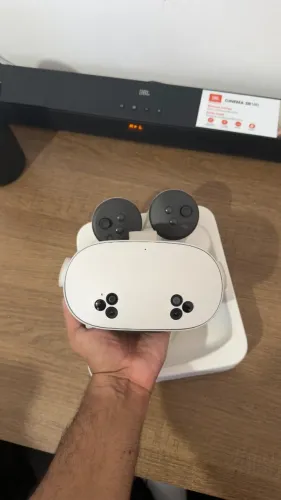 Meta Quest 3S - VR + Realidade Mista, Pouco Usado, Completo com Controles