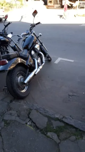 Moto Honda Shadow 600 cc ano 2000 Preta 