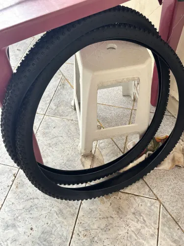 Vendo pneus KRW originais, usados apenas uma vez 