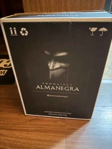 Caixa com 6 vinhos Alma negra safra 2021 a mellhor safra do vinho ?