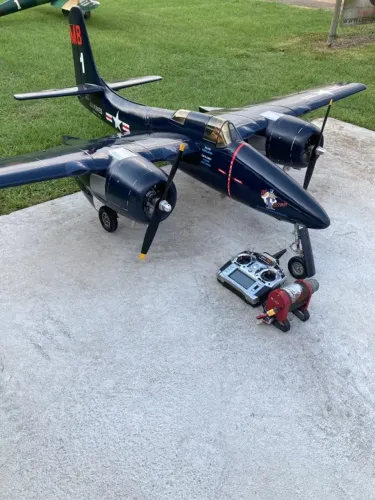 Aeromodelo F7F Tigercat Bi-motor 82.9" ARF NOVO