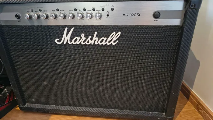 Amplificador Marshall MG102 CFX