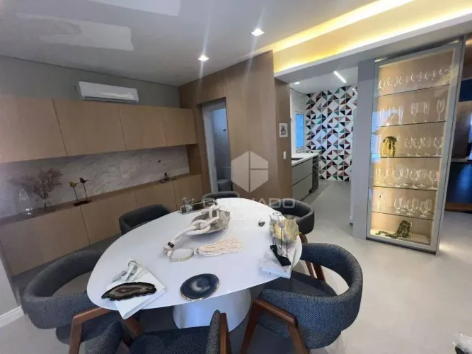 Apartamento com 3 dormitórios à venda, 94 m² por R$ 869.000,00 - Zona 02 - Maringá/PR