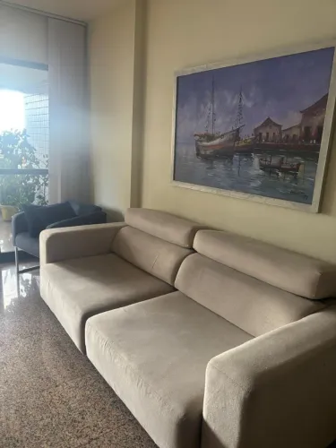 Sofá com encosto reclinável  em excelente estado