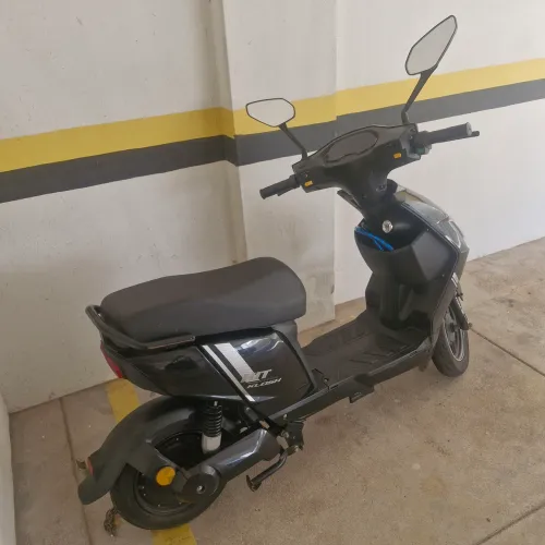 Imperdivel moto klosh