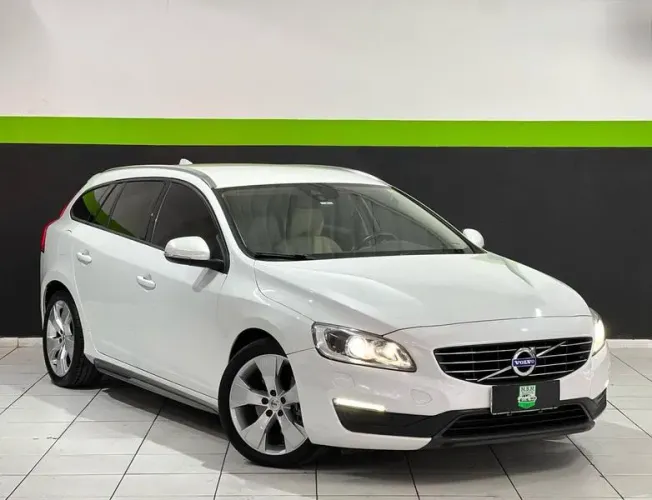Volvo V60 T-4 Kinetic 2.0 190cv 5P 2015