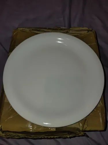 Conjunto de 6 Pratos de Porcelana | Brancos | Novos