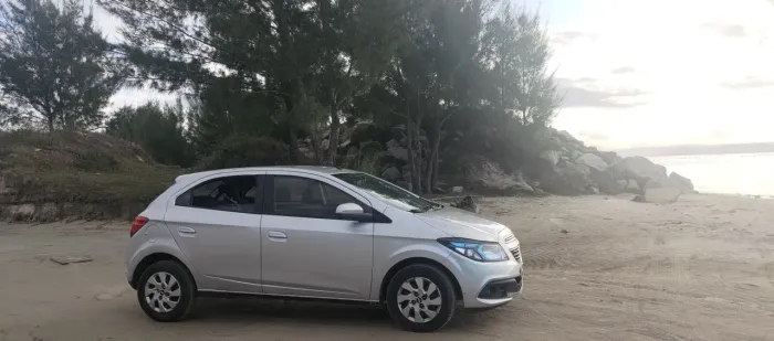 Chevrolet Onix Hatch LT 1.4 8V Flex Power Mec. 4P 2015