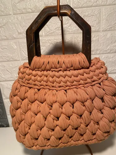 Bolsa artesanal em crochê (Solange Varone Bottega)