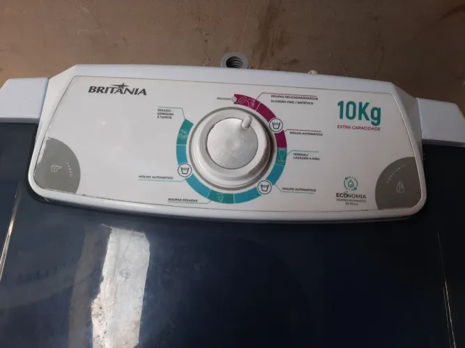 Uma máquina de lavar da Britânia
