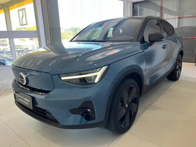 Volvo C40 Recharge Pure Eletric (elétrico) 2022