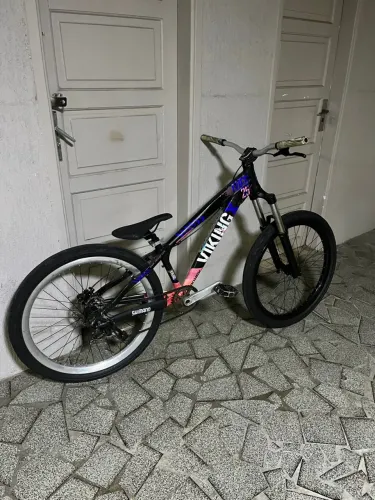 BIKE EM OTIMO ESTADO