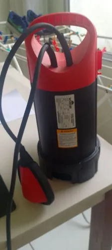 BOMBA SUBMERSSIVEL 220V