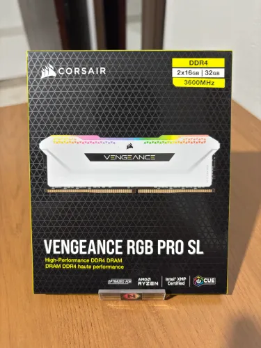 (Nova Lacrada) Memória RAM Corsair Vengeance RGB Pro SL 32GB (2x16GB), 3600mhz, CL18