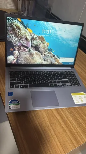 Notebook Gamer/Slim 12ª Geração Intel i5-12450H - 8GB RAM - Windows 11 - Estado de Novo