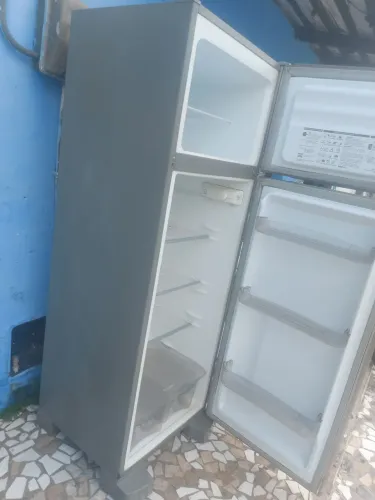 Vende se geladeira esmaltec dúplex 