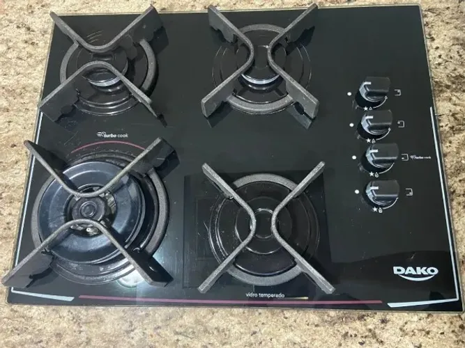 Cooktop 4 Bocas a Gás Dako com Queimador Tripla Chama e Mesa de Vidro Temperado ótimo esta