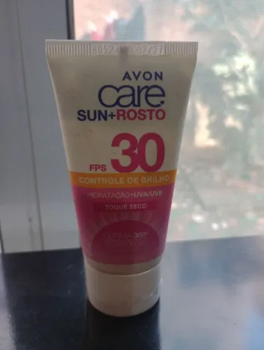 Protetor solar rosto Avon Care Sun+Rosto 40g