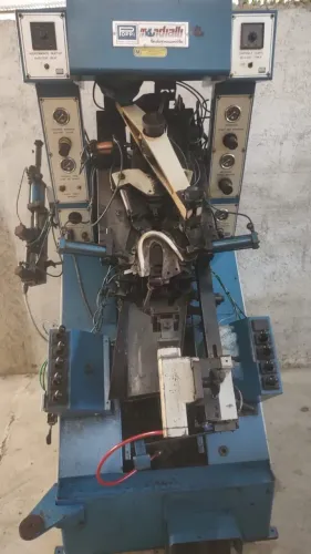 MÁQUINA PARA MONTAR BICO DE CALÇADOS
