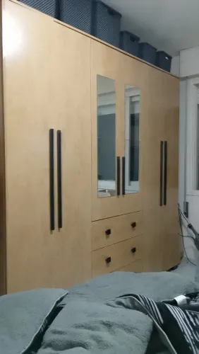 Roupeiro novo