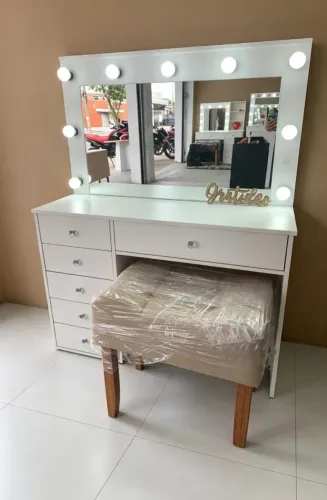 Camarim já com lampadas + banqueta + sapateira basculante 