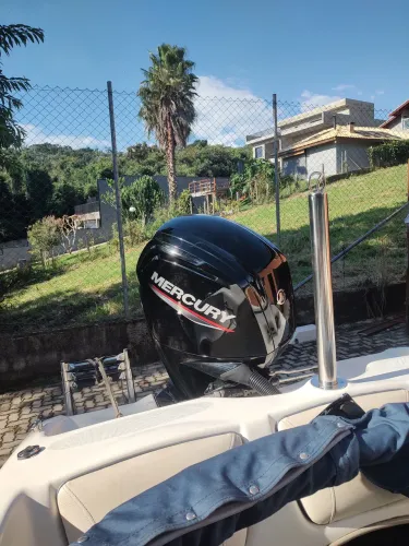 Lancha bayliner 160 Capri , motor 100hp zero com 19hs