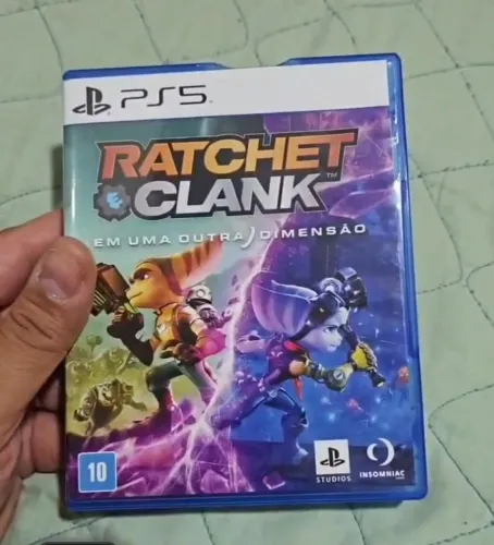 RACHET AND CLANCK PS5 + RESIDENT EVIL 2 REMAKE  PS4 (JOGOS)