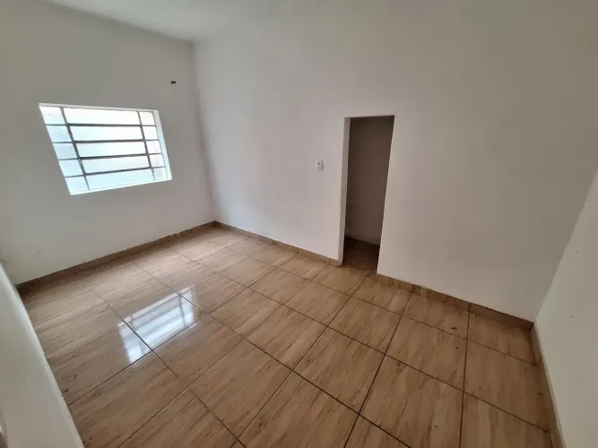 Térrea para aluguel possui 55 metros quadrados com 2 quartos em João Pinheiro - Belo Horiz
