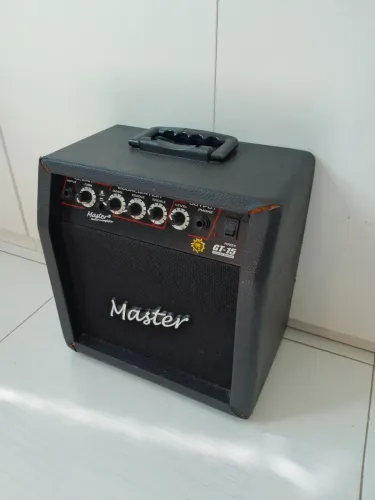 Caixa de Som / Amplificador 15