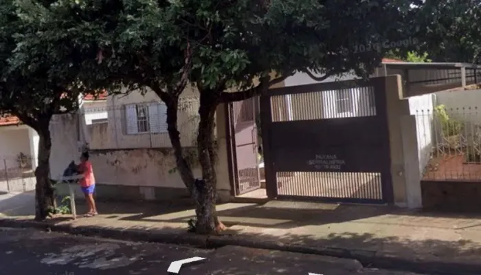 Casa no centro de Bilac