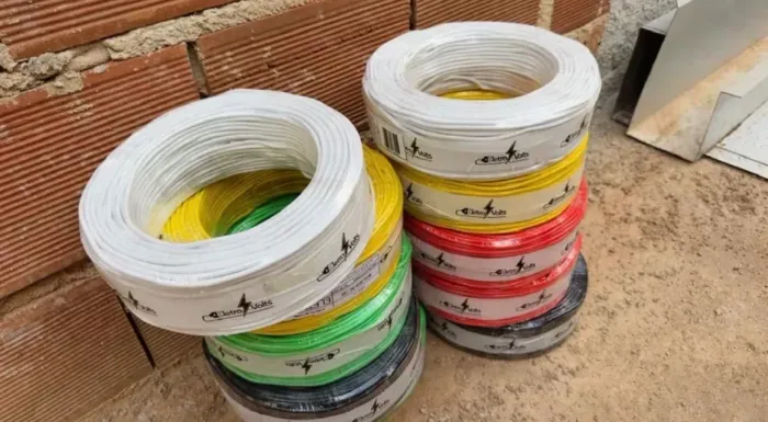 Fio 2,5mm flexível 100m por $90,00 abaixo do preço RETIRADA SANTA MARIA VALOR $90,00