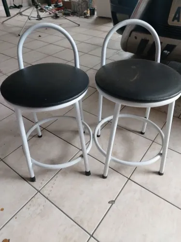 Vendo 2 banquetas