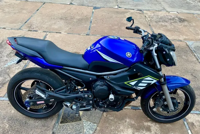 Xj6 muito conservada 
