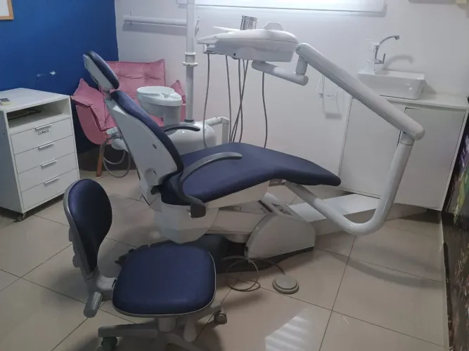 CADEIRA ODONTOLÓGICA SEMINOVA