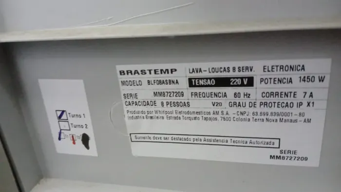 Lava louças 8 servicos ,bota aqua defeito,mas funciona tudo normal.