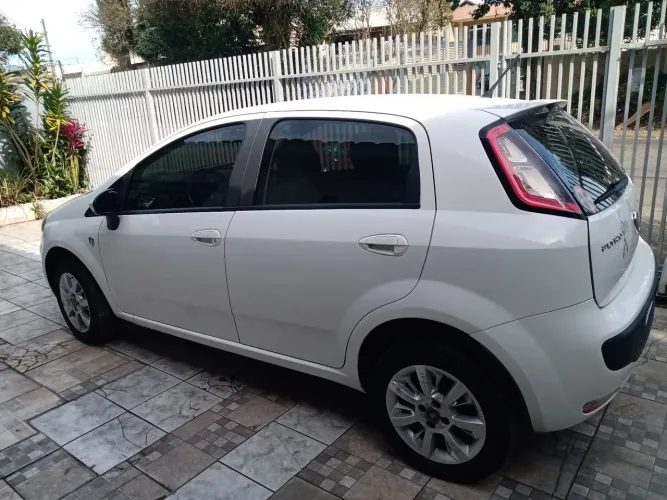 Fiat Punto Attractive Italia 1.4 F.flex 8V 5P 2015