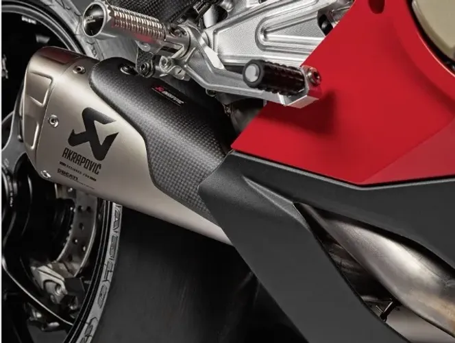 DESCARGA AKRAPOVIC FULL TITANIUM PANIGALI V4S