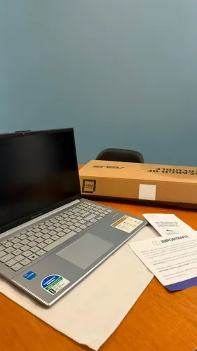 Notebook ASUS VivoBook Go 15 | i3-N305 | SSD 256GB | Windows 11 | Excelente estado