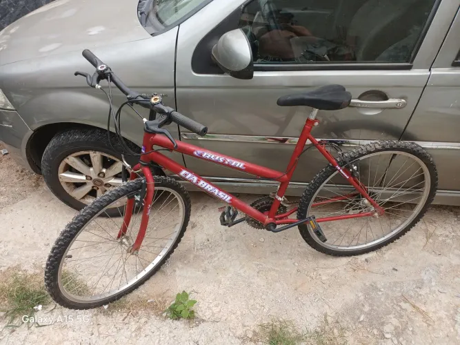 Bicicleta 18 marchas aro 26 roda de alumínio semi nova