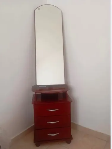 Cômoda espelhada