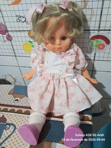 Boneca Dolly estrela antiga 